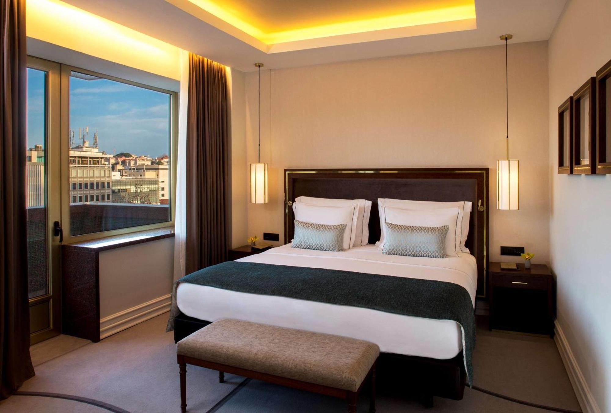 Tivoli Avenida Liberdade Lisboa - A Leading Hotel Of The World Exterior photo A bedroom at the Four Seasons Hotel, London