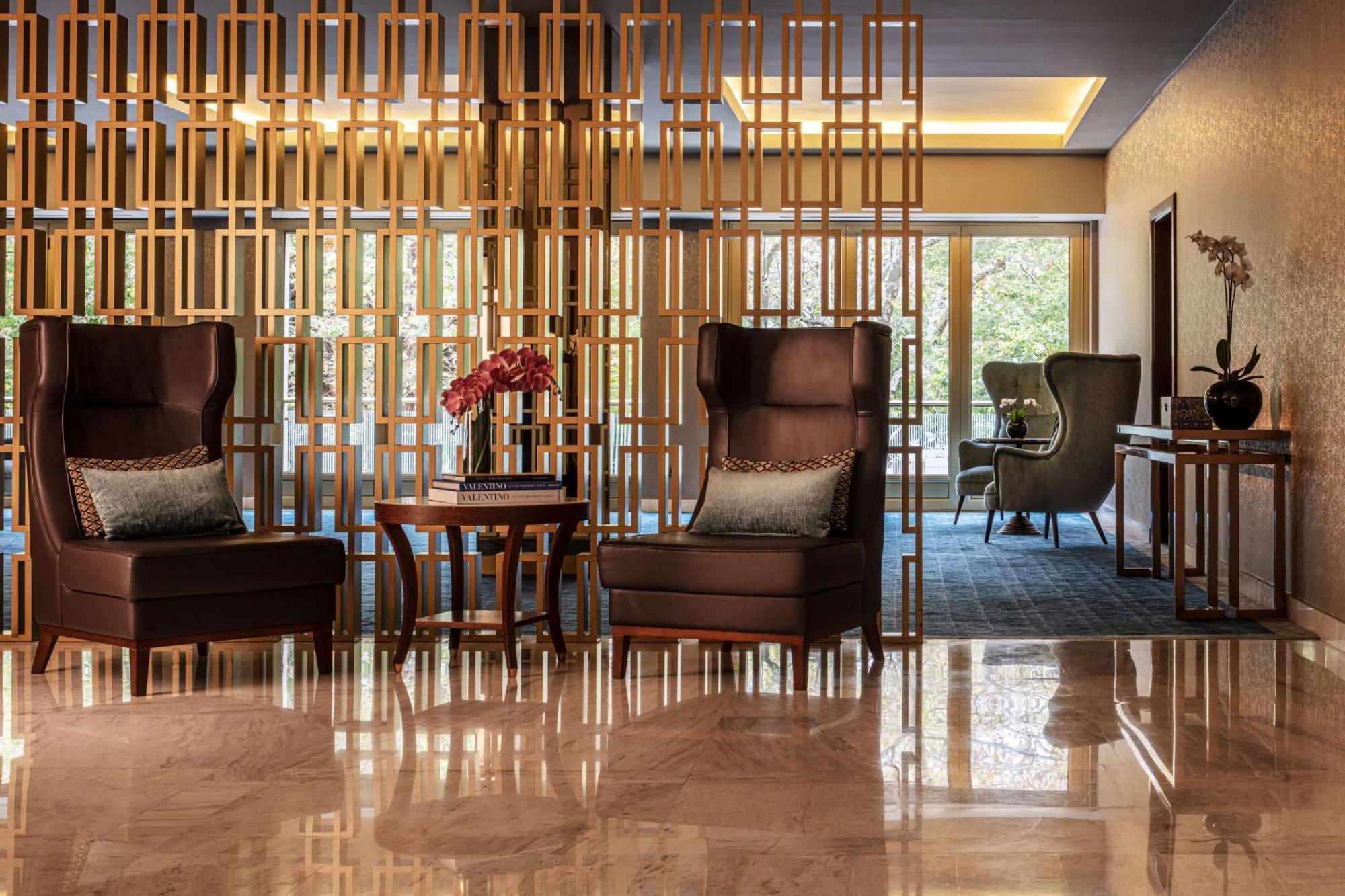 Tivoli Avenida Liberdade Lisboa - A Leading Hotel Of The World Exterior photo The lobby of the hotel