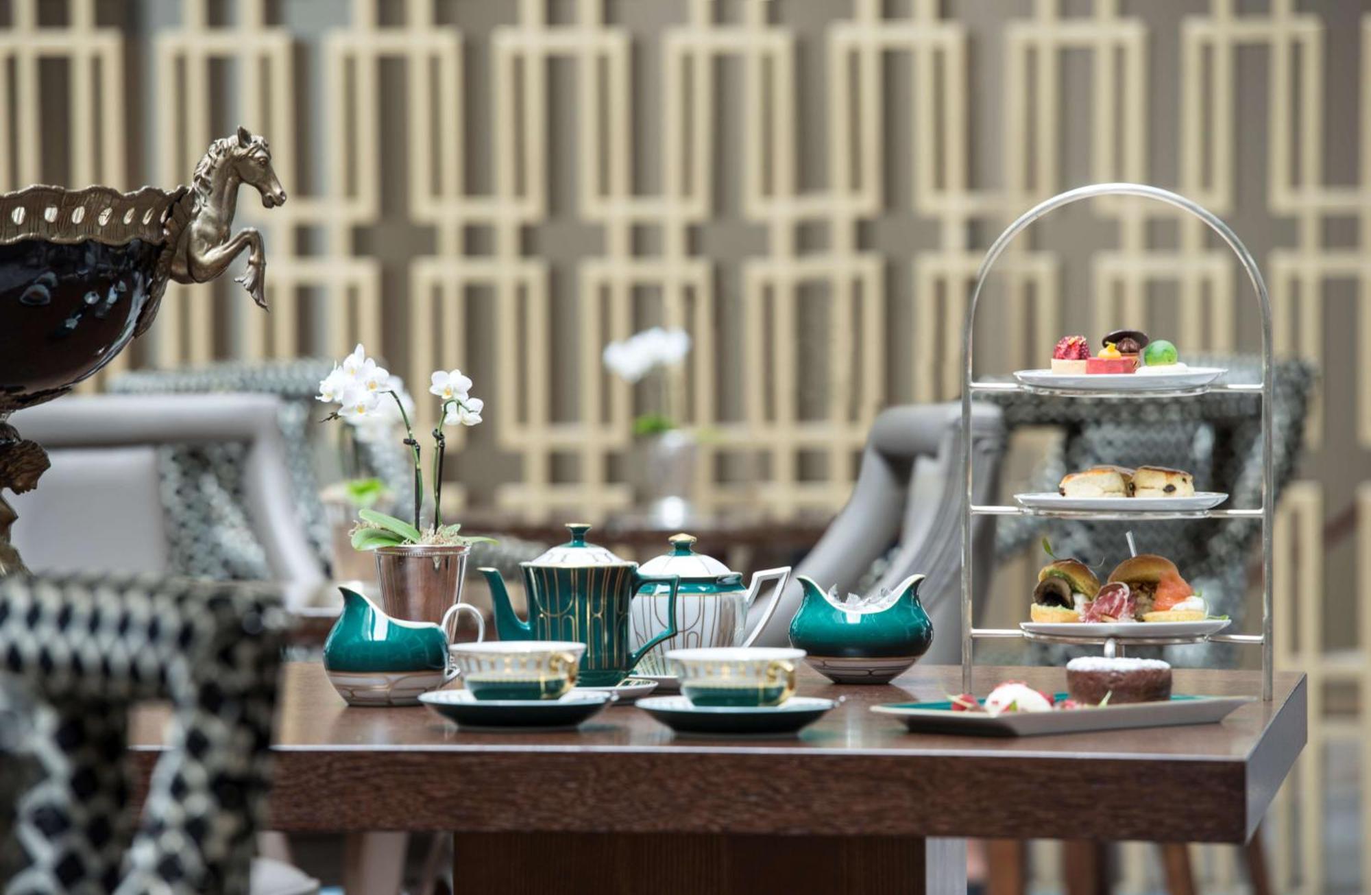 Tivoli Avenida Liberdade Lisboa - A Leading Hotel Of The World Exterior photo Afternoon tea at the Taj Bengal