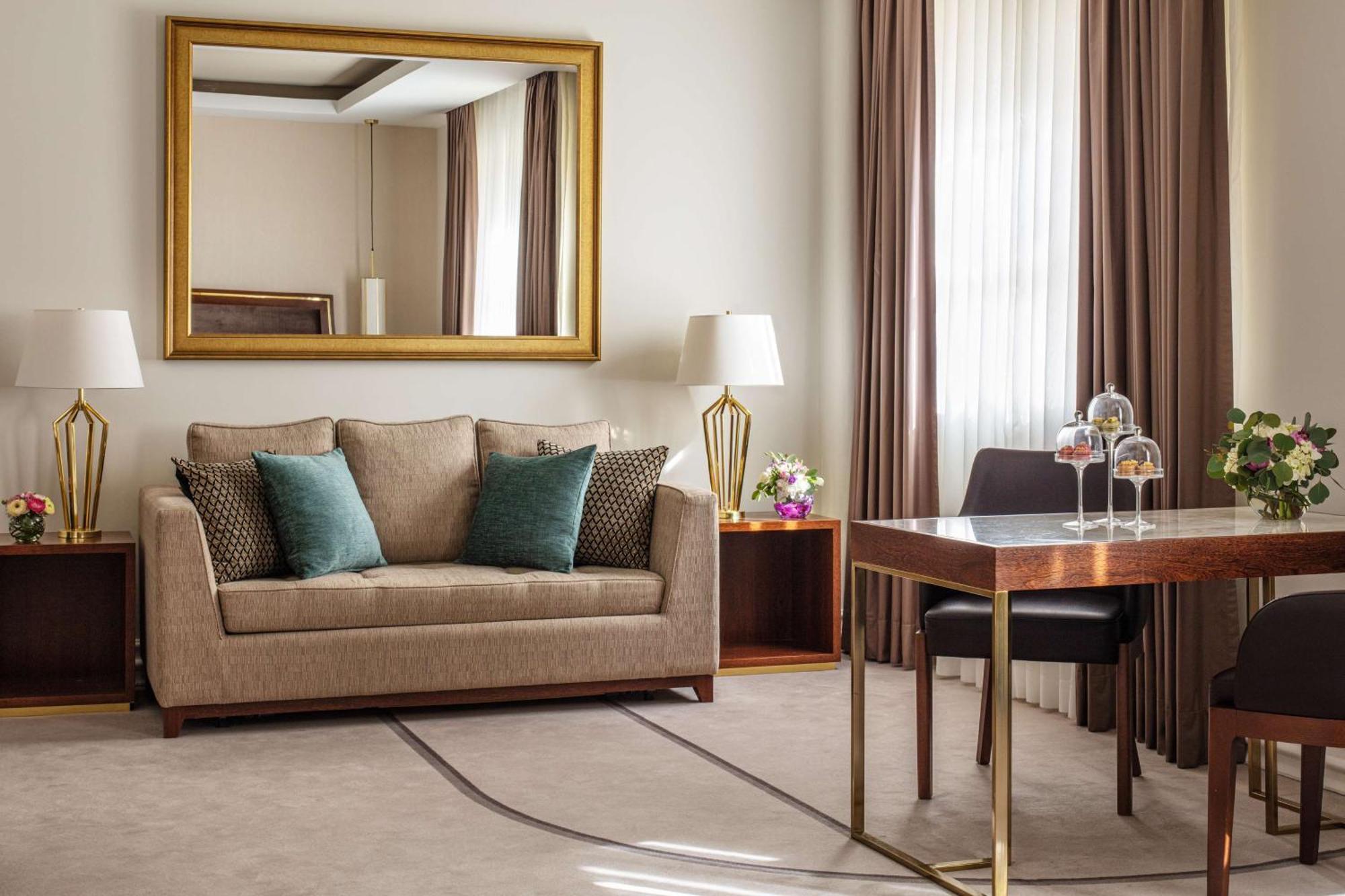Tivoli Avenida Liberdade Lisboa - A Leading Hotel Of The World Exterior photo A suite at the hotel