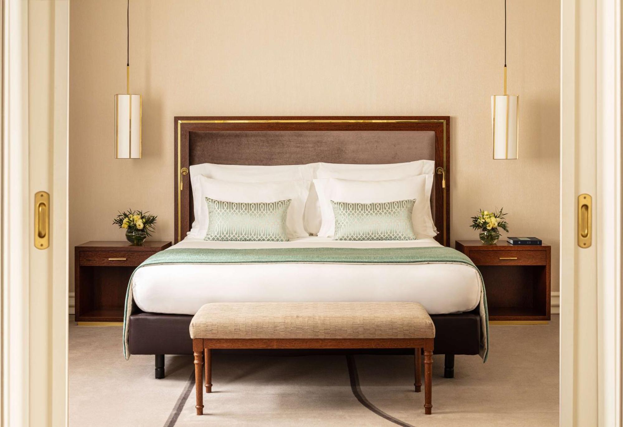 Tivoli Avenida Liberdade Lisboa - A Leading Hotel Of The World Exterior photo A bedroom at the Four Seasons Hotel, London